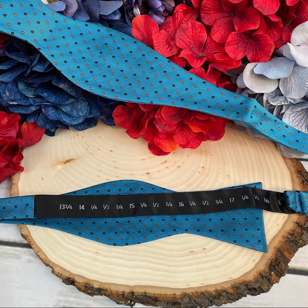 100% Blue Silk Jacquard Woven Adjustable Bow Tie - Picture 9 of 11